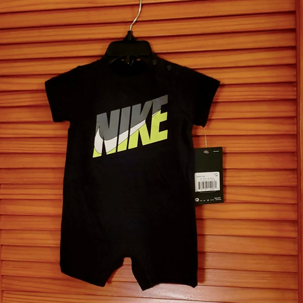 NIKE ONEIES